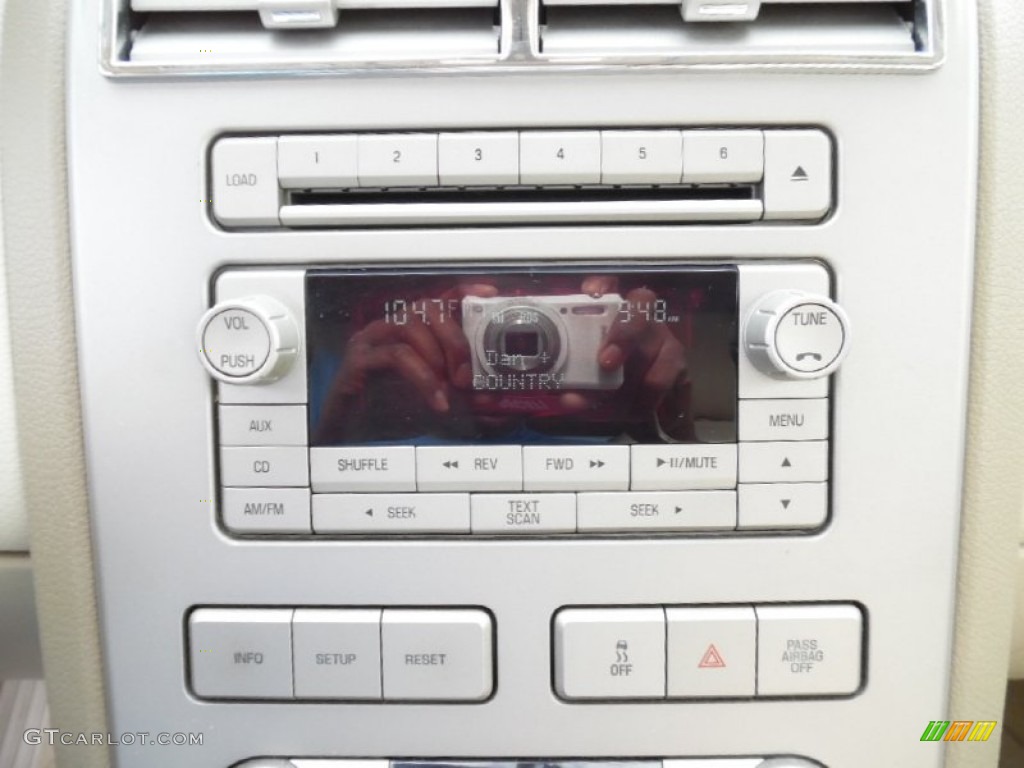 2007 MKX AWD - Black / Medium Camel photo #18