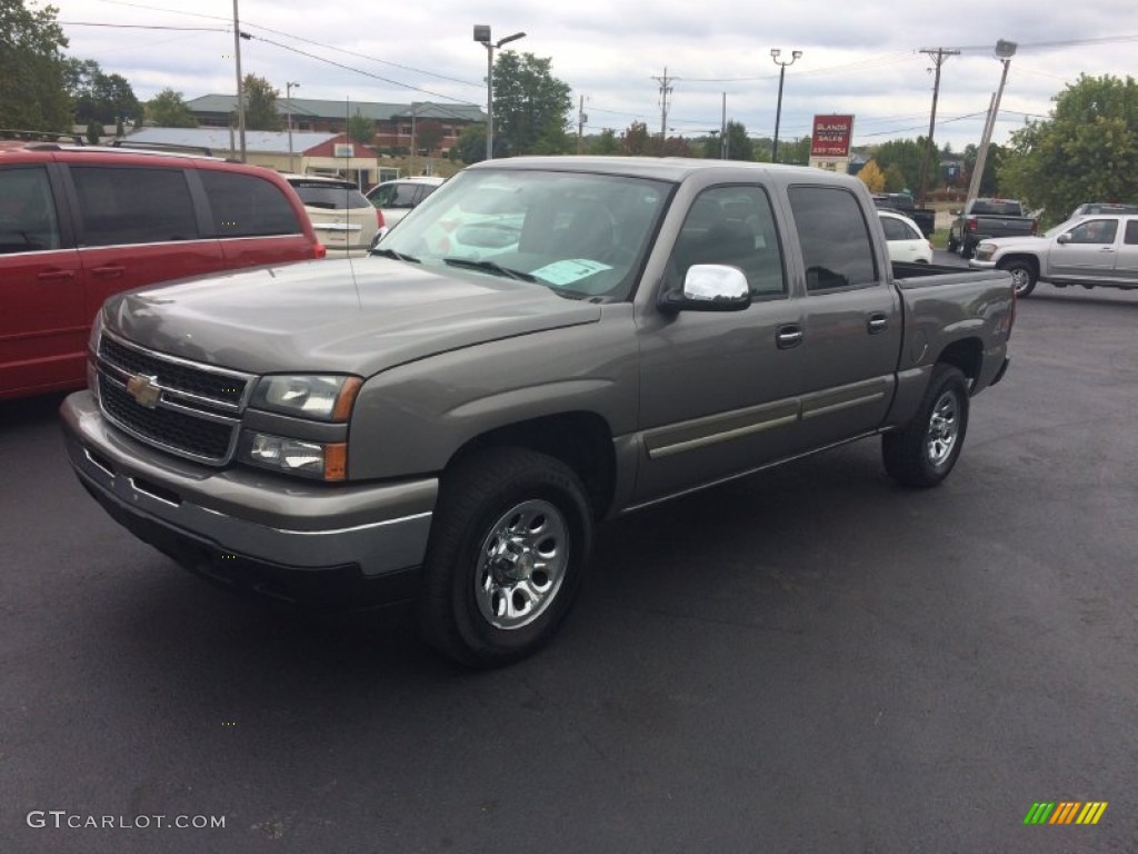 Graystone Metallic 2006 Chevrolet Silverado 1500 LS Crew Cab 4x4 Exterior Photo #107476301