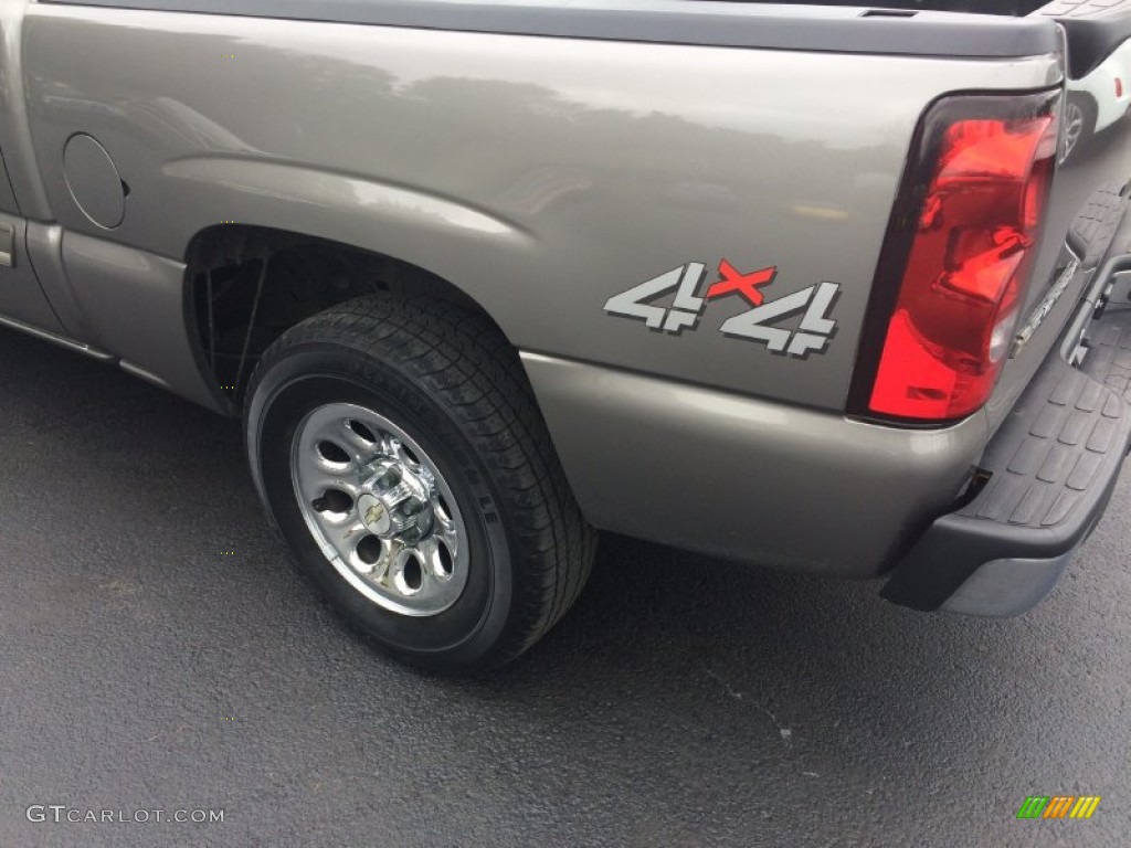 2006 Silverado 1500 LS Crew Cab 4x4 - Graystone Metallic / Dark Charcoal photo #19