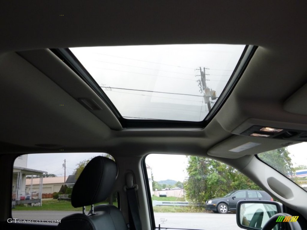 2016 Ram 1500 Sport Crew Cab 4x4 Sunroof Photos