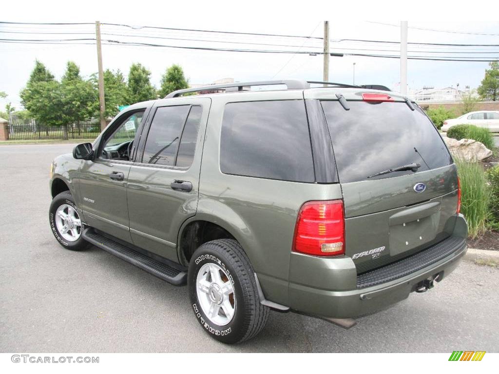 2004 Explorer XLT 4x4 - Estate Green Metallic / Gray photo #8