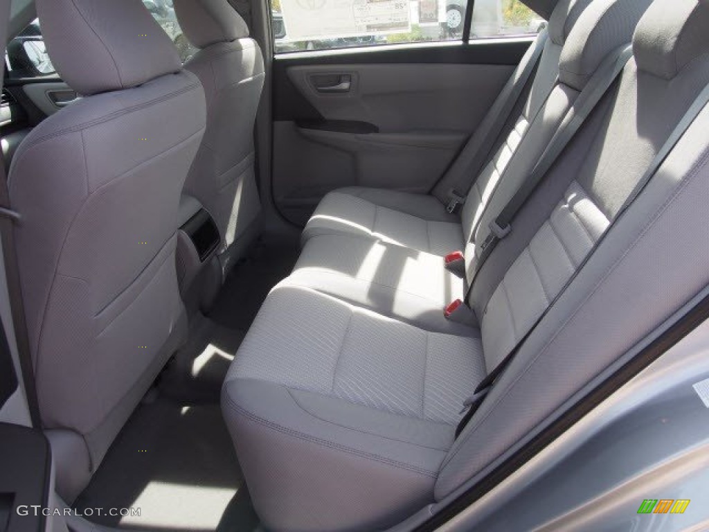 2016 Toyota Camry LE Rear Seat Photo #107479161