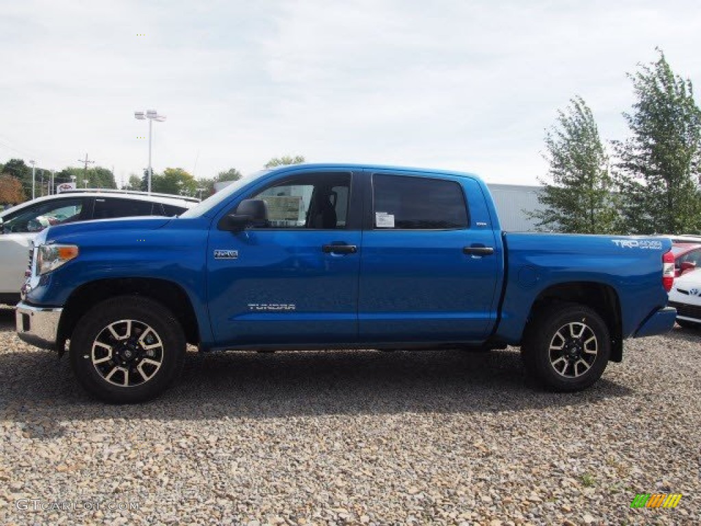 2016 Tundra SR5 CrewMax 4x4 - Blazing Blue Pearl / Graphite photo #2