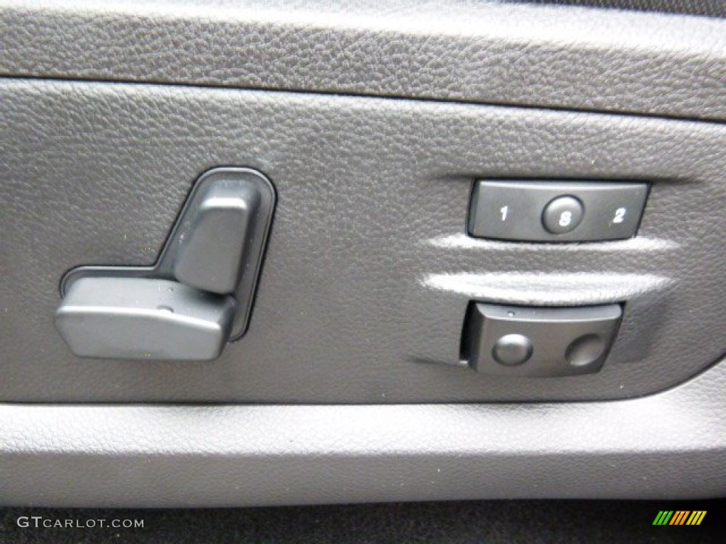 2016 Ram 1500 Laramie Quad Cab 4x4 Controls Photo #107482293