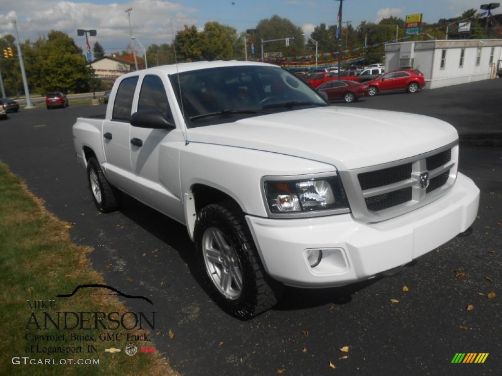 2011 Dakota Big Horn Crew Cab 4x4 - Bright White / Dark Slate Gray/Medium Slate Gray photo #1