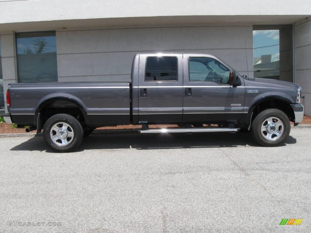 2007 F350 Super Duty Lariat Crew Cab 4x4 - Dark Shadow Grey Metallic / Medium Flint photo #2