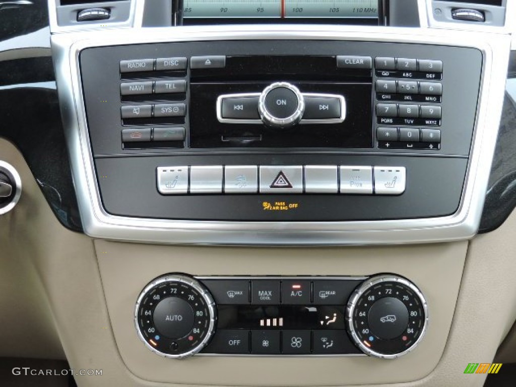 2016 Mercedes-Benz GL 350 BlueTEC 4Matic Controls Photo #107490543
