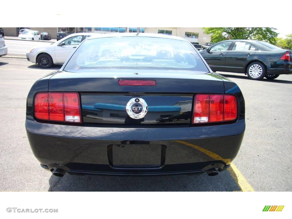 2006 Mustang GT Premium Coupe - Black / Dark Charcoal photo #6