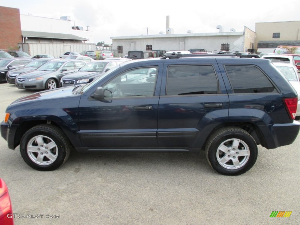 2005 Grand Cherokee Laredo 4x4 - Midnight Blue Pearl / Medium Slate Gray photo #7