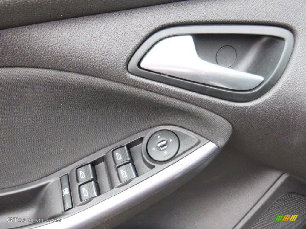 2014 Focus Titanium Sedan - Sterling Gray / Charcoal Black photo #11
