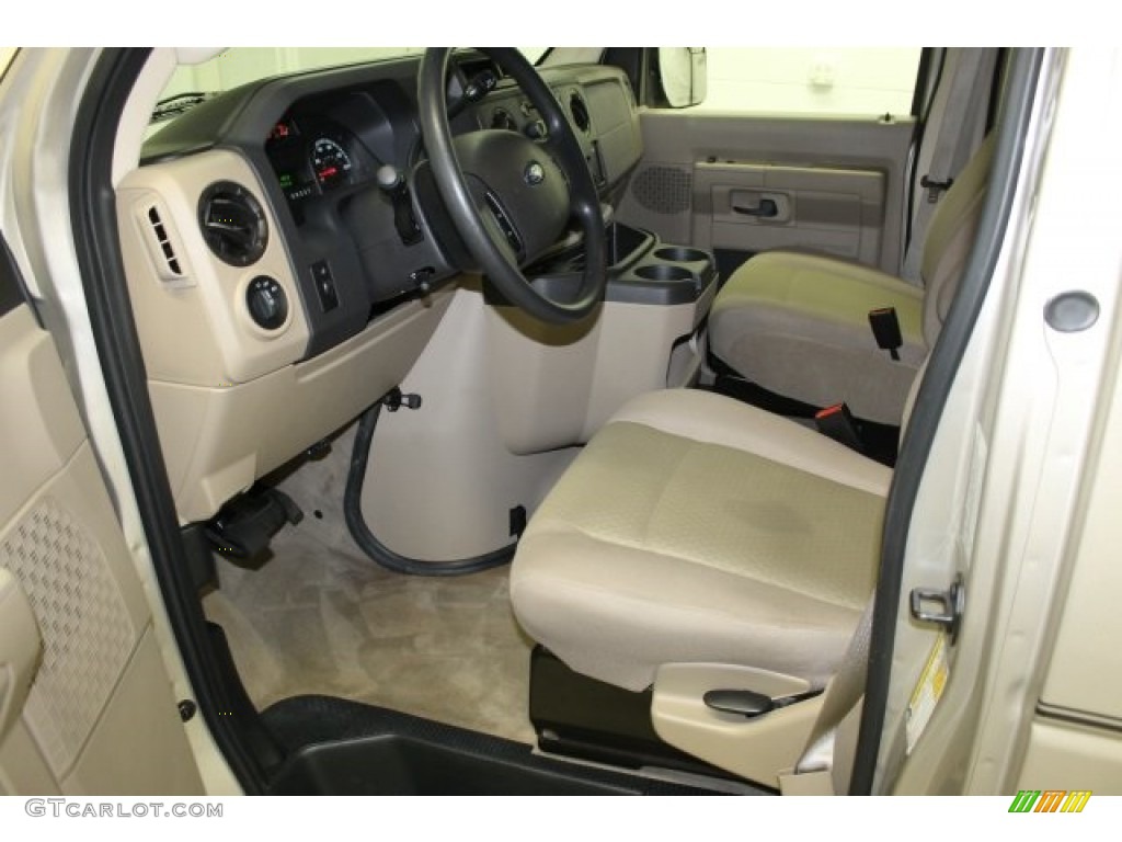 2011 E Series Van E350 XLT Passenger - Pueblo Gold Metallic / Medium Pebble photo #17
