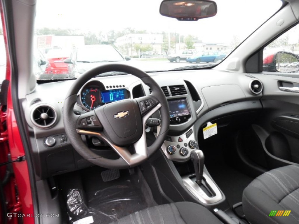 Jet Black/Dark Titanium Interior 2016 Chevrolet Sonic LT Hatchback Photo #107505029