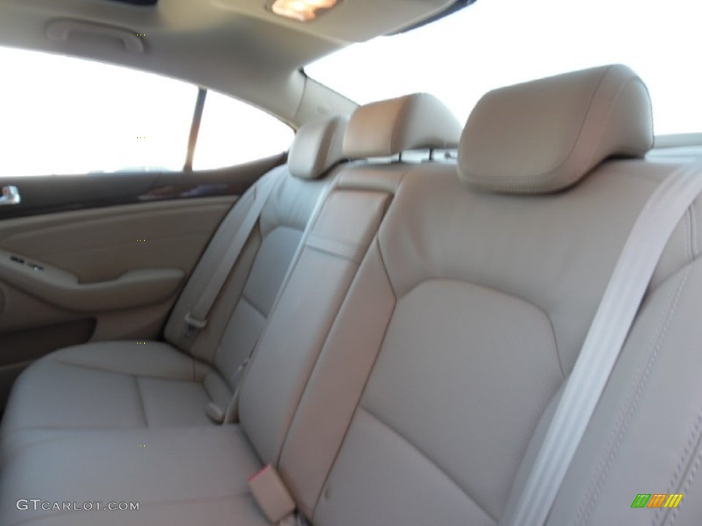 2015 Cadenza Premium - Snow White Pearl / Beige photo #12