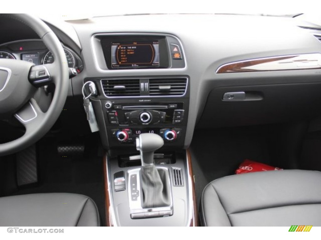2016 Q5 2.0 TFSI Premium quattro - Monsoon Gray Metallic / Black photo #27