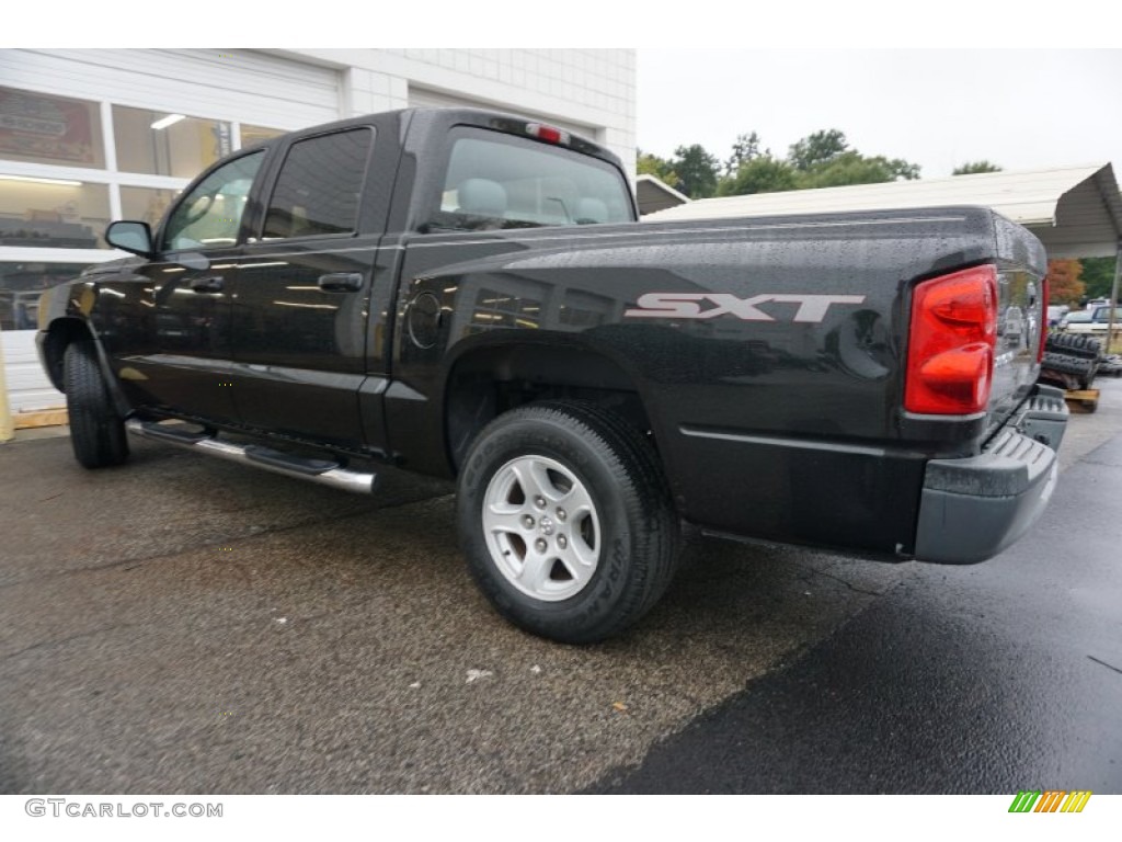 2007 Dakota ST Quad Cab - Brilliant Black Crystal Pearl / Medium Slate Gray photo #2