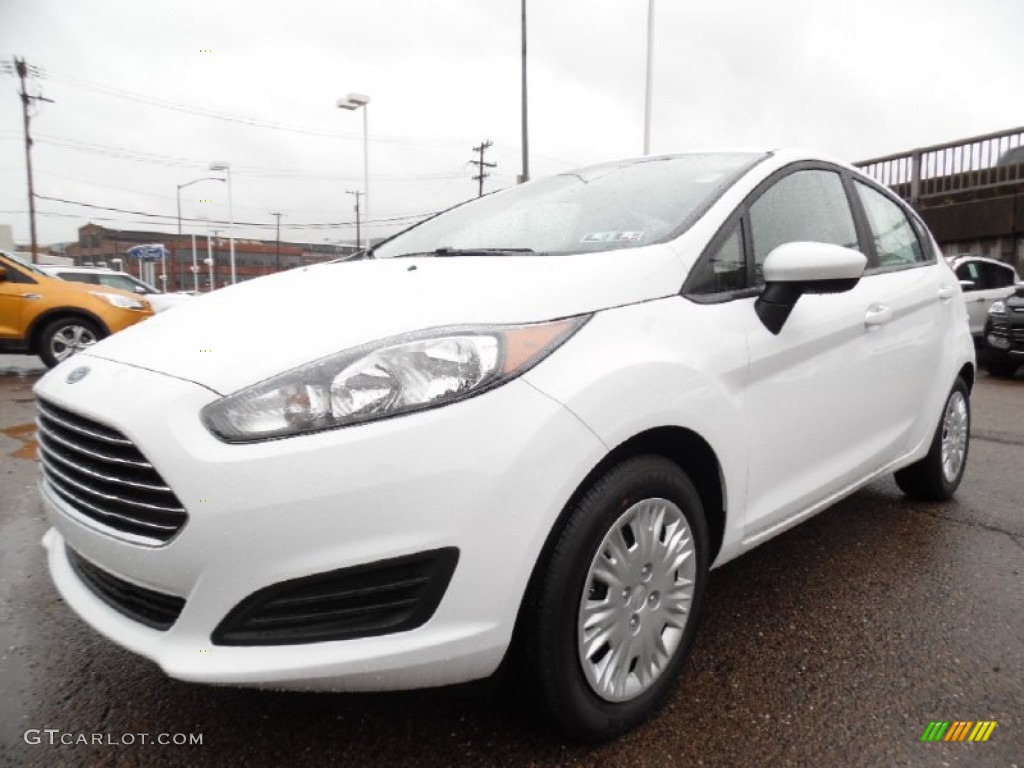 Oxford White 2016 Ford Fiesta S Hatchback Exterior Photo #107516419