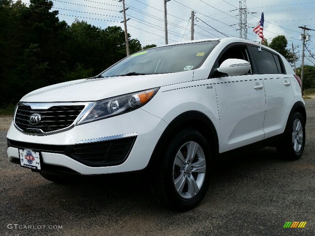 2013 Sportage LX AWD - Clear White / Alpine Gray photo #1