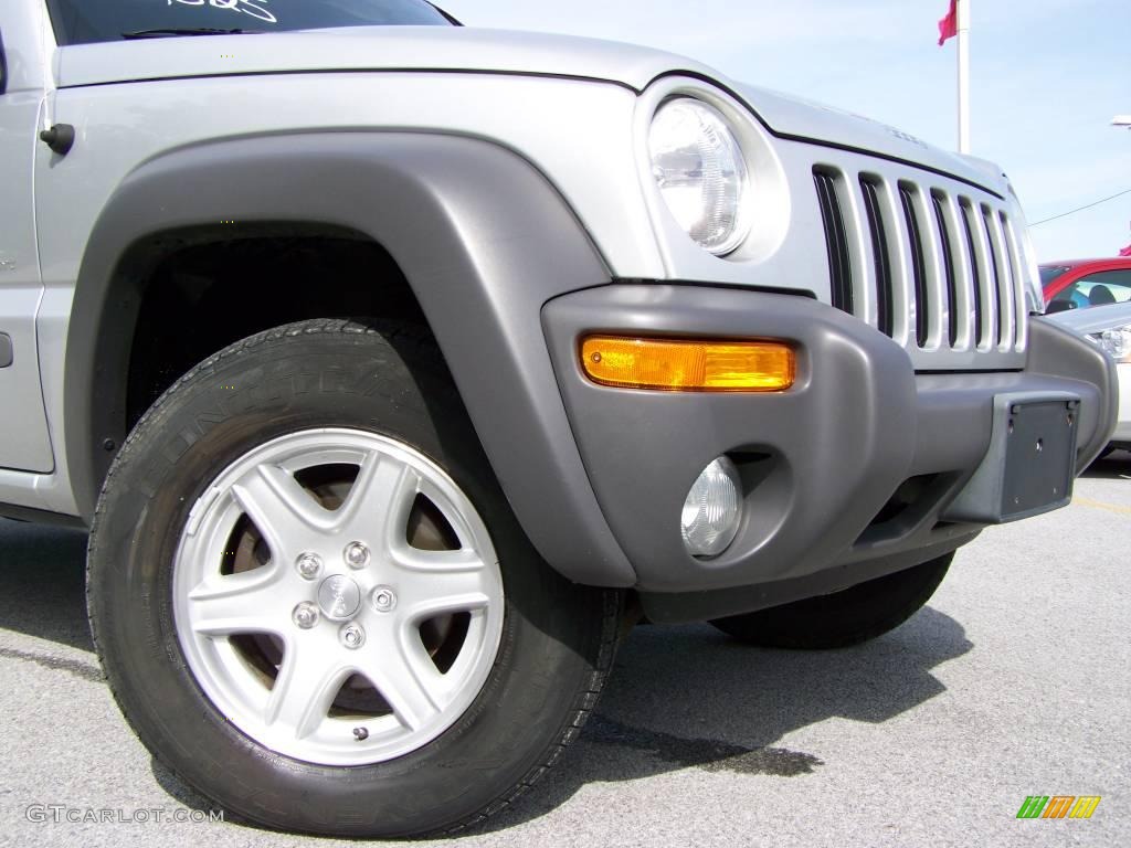 2002 Liberty Sport 4x4 - Bright Silver Metallic / Dark Slate Gray photo #8