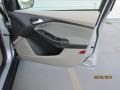 Ingot Silver - Focus SE Hatchback Photo No. 23