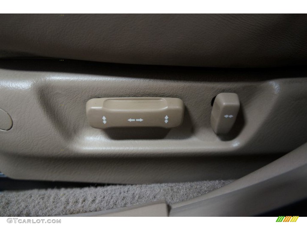 2002 RL 3.5 Sedan - Satin Silver / Parchment photo #22
