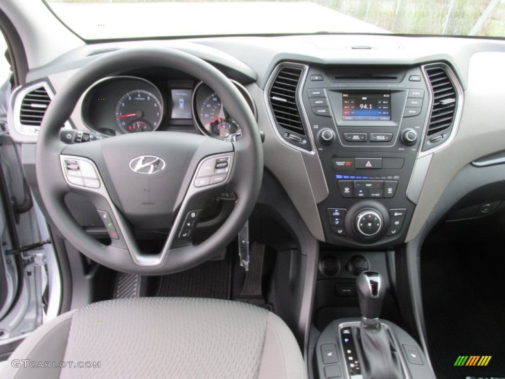 Gray Interior 2016 Hyundai Santa Fe SE Photo #107526434