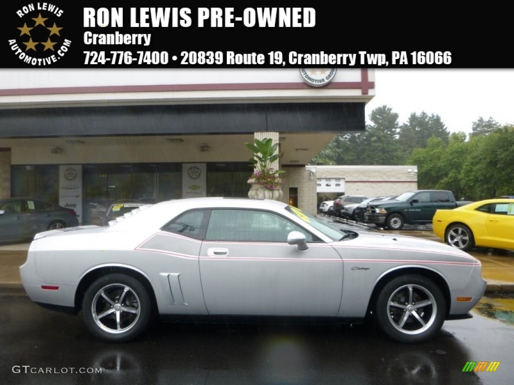 2010 Challenger SE - Bright Silver Metallic / Dark Slate Gray photo #1