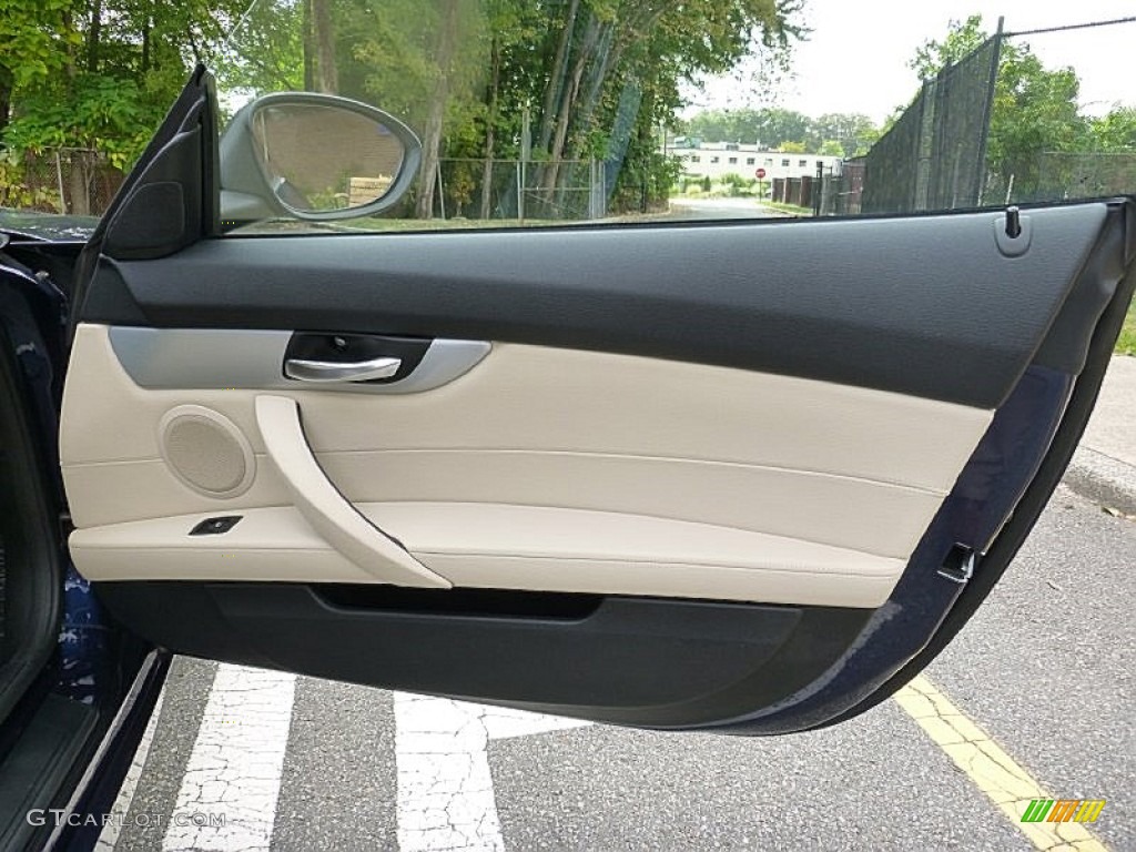 2011 BMW Z4 sDrive30i Roadster Beige Door Panel Photo #107529638