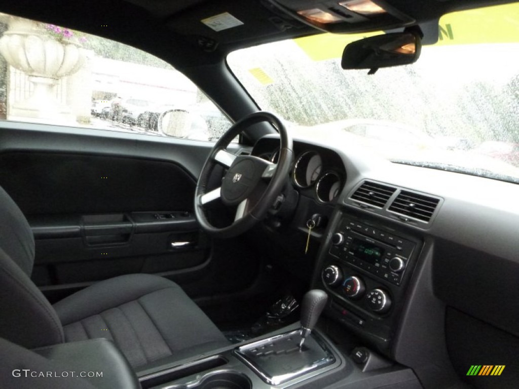 2010 Challenger SE - Bright Silver Metallic / Dark Slate Gray photo #4
