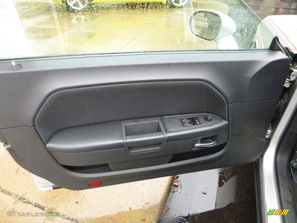 2010 Challenger SE - Bright Silver Metallic / Dark Slate Gray photo #14