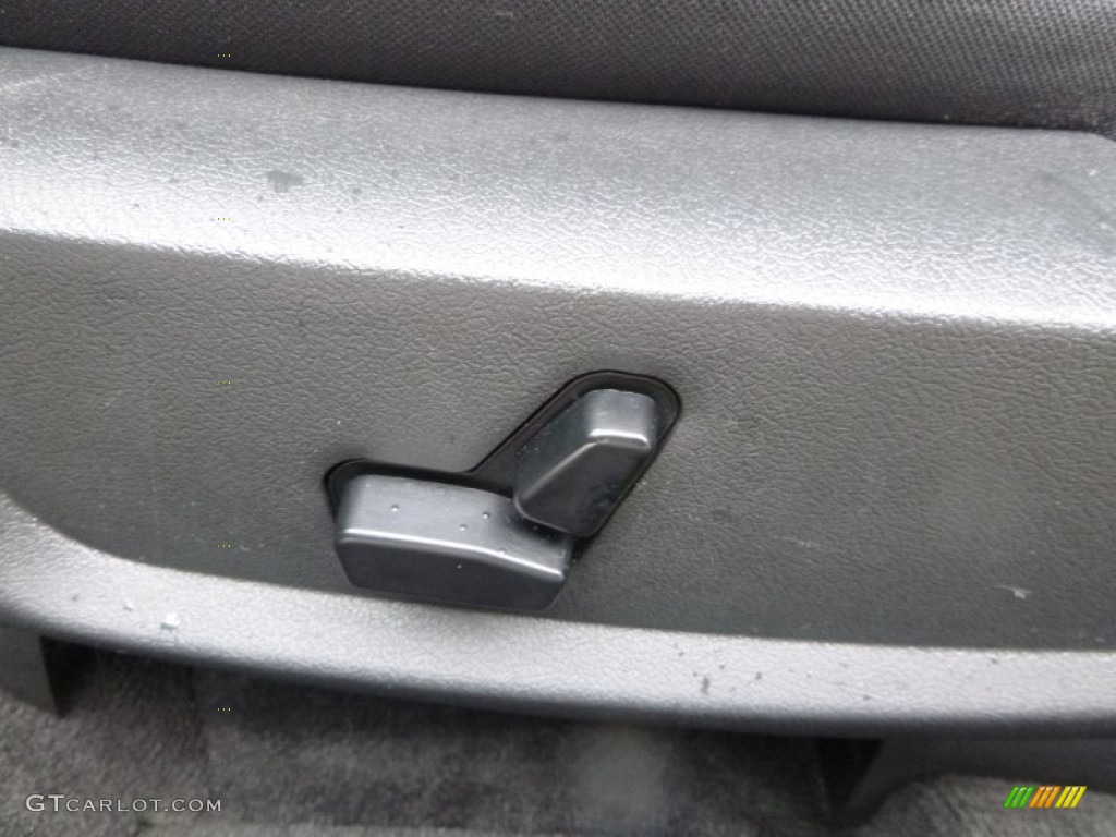 2010 Challenger SE - Bright Silver Metallic / Dark Slate Gray photo #15