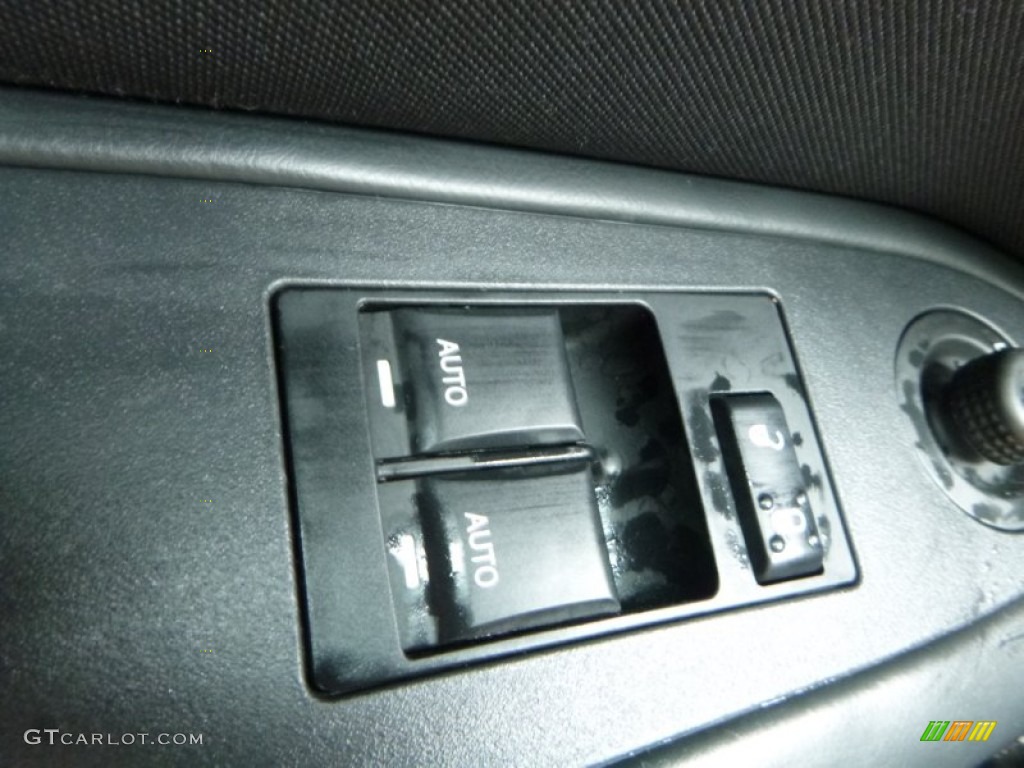 2010 Challenger SE - Bright Silver Metallic / Dark Slate Gray photo #19