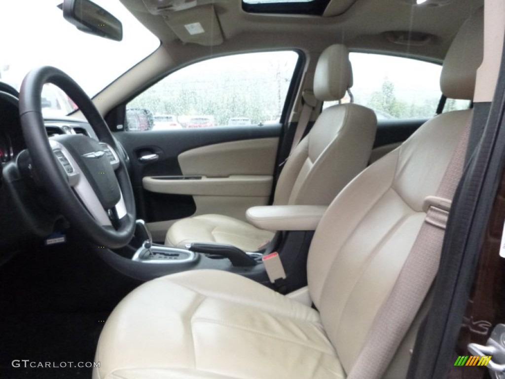 2013 200 Limited Sedan - Deep Auburn Pearl / Black/Light Frost Beige photo #13