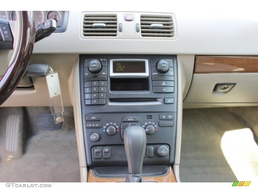 2005 XC90 2.5T - Titanium Gray Metallic / Taupe/Light Taupe photo #29