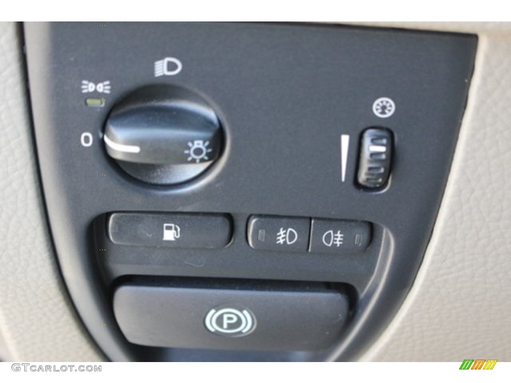 2005 XC90 2.5T - Titanium Gray Metallic / Taupe/Light Taupe photo #39