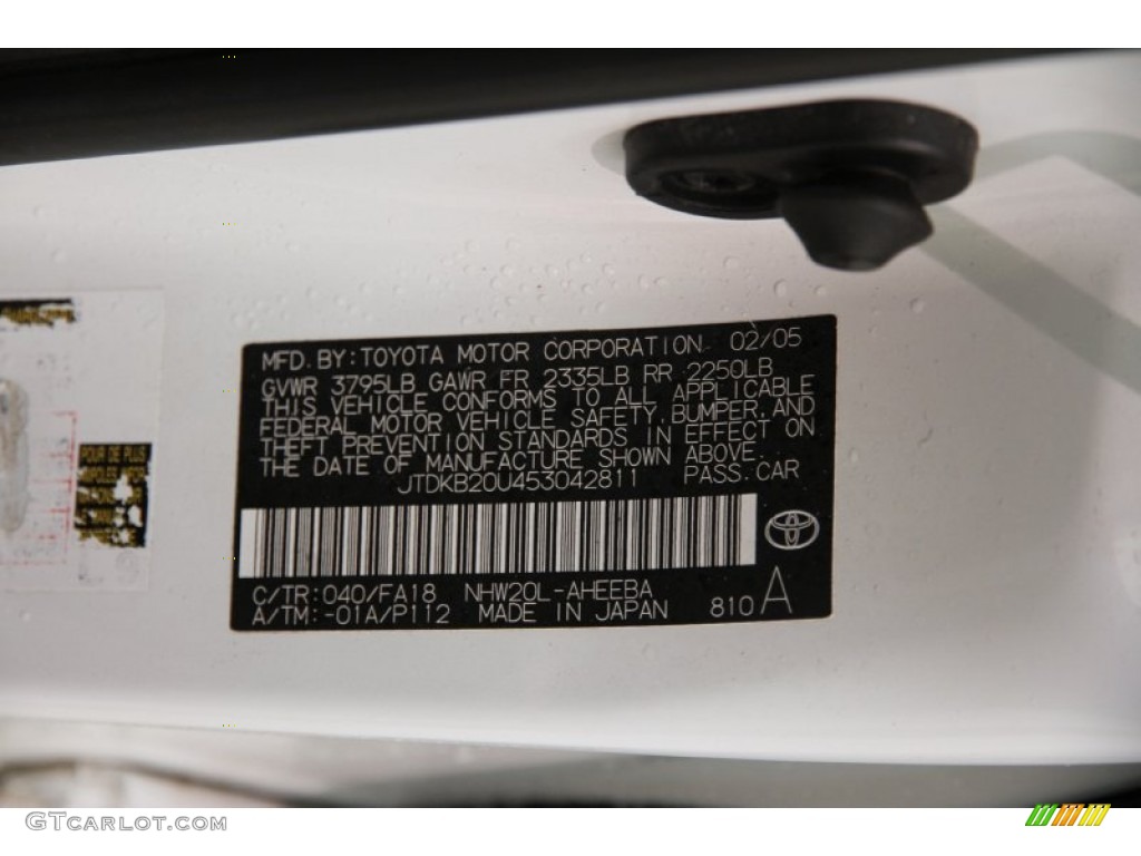 2005 Prius Hybrid - Super White / Gray/Burgundy photo #22