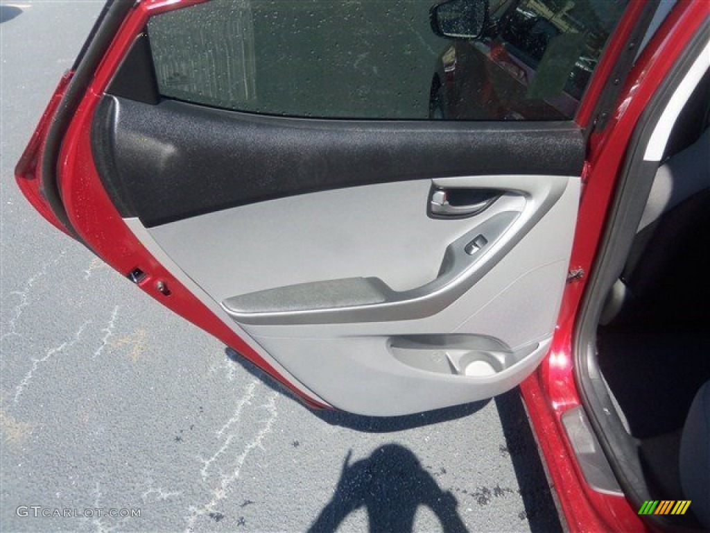 2016 Elantra SE - Red / Gray photo #17