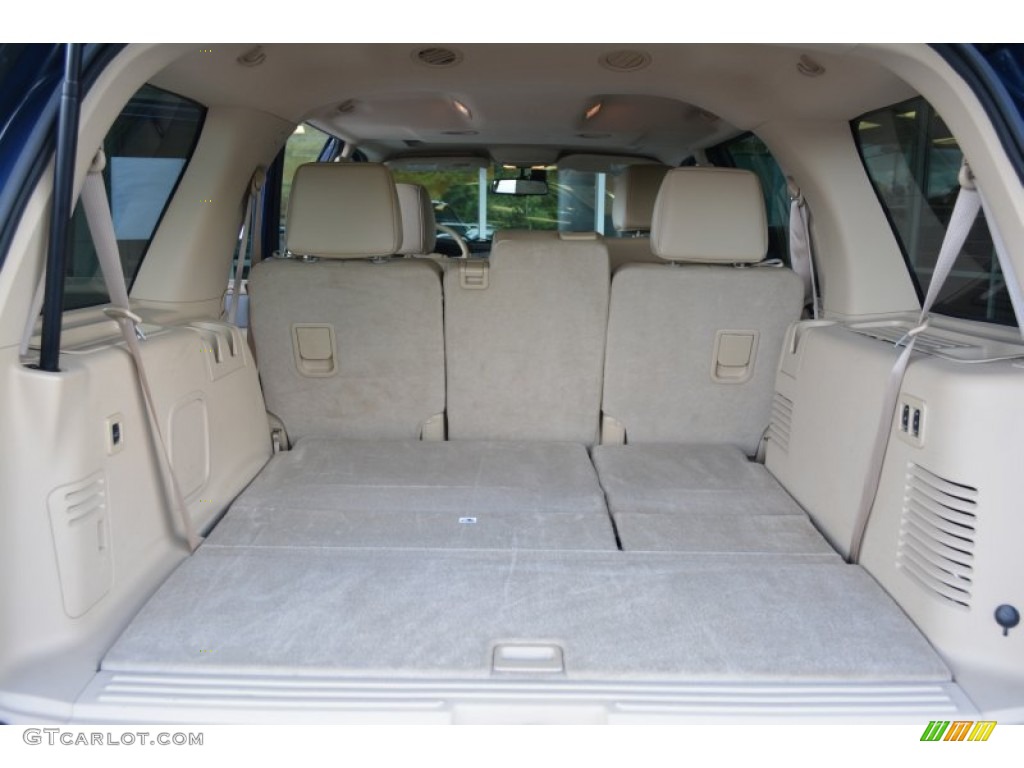 2011 Expedition XLT 4x4 - Dark Blue Pearl Metallic / Camel photo #14