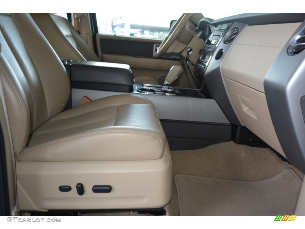 2011 Expedition XLT 4x4 - Dark Blue Pearl Metallic / Camel photo #19