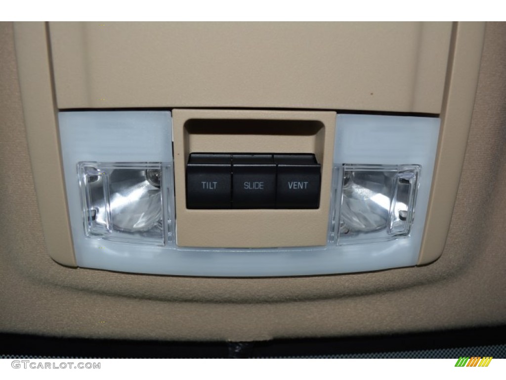 2011 Expedition XLT 4x4 - Dark Blue Pearl Metallic / Camel photo #25