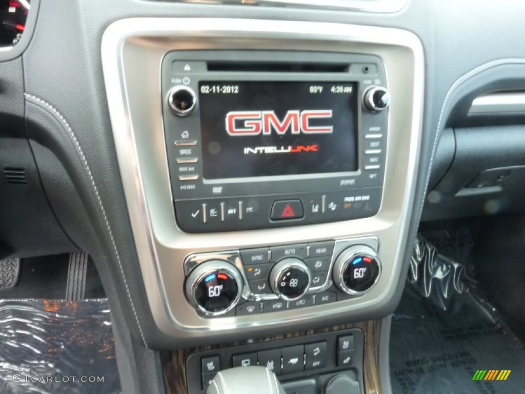 2016 GMC Acadia Denali AWD Controls Photo #107543179