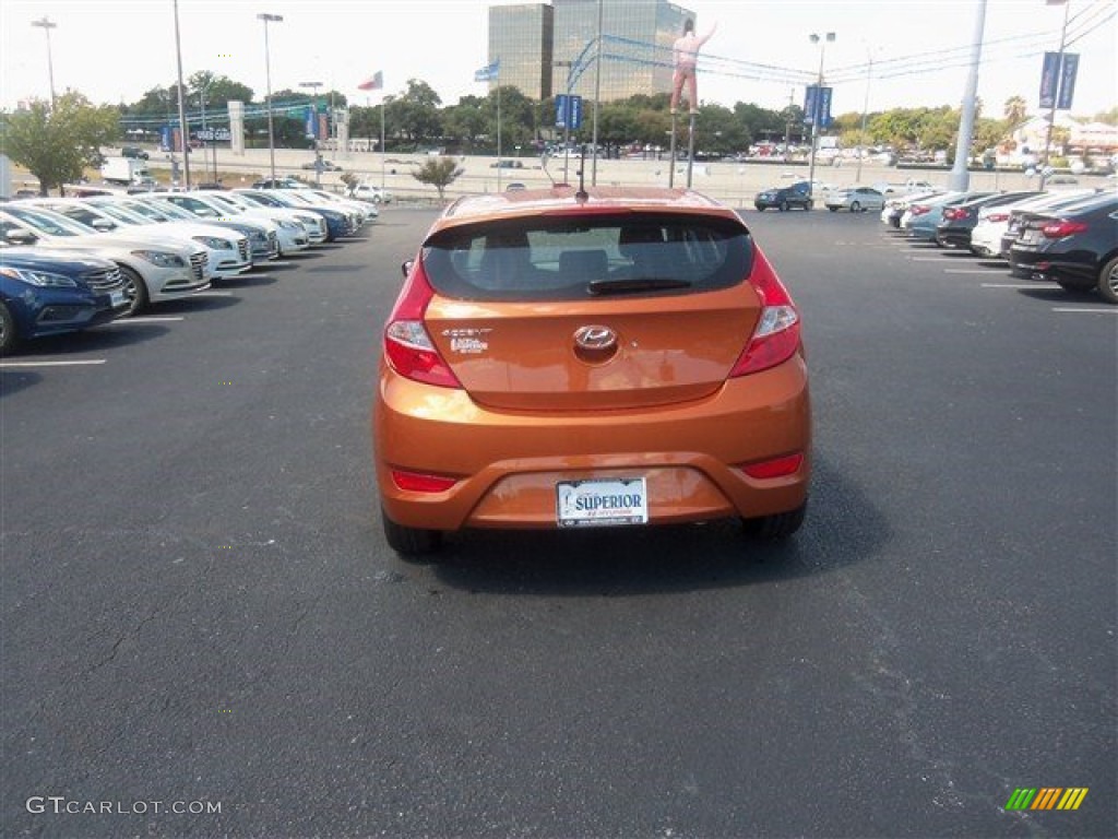 2016 Accent SE Hatchback - Vitamin C / Black photo #10