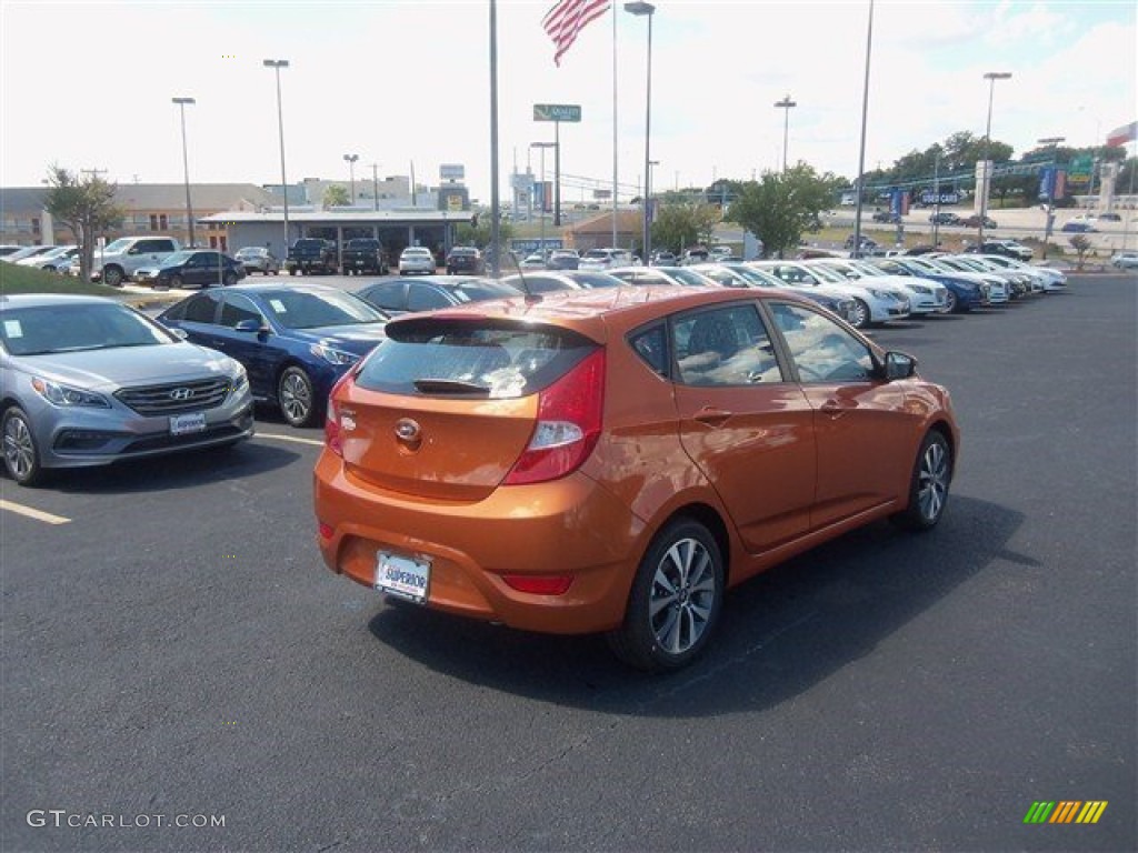 2016 Accent SE Hatchback - Vitamin C / Black photo #11