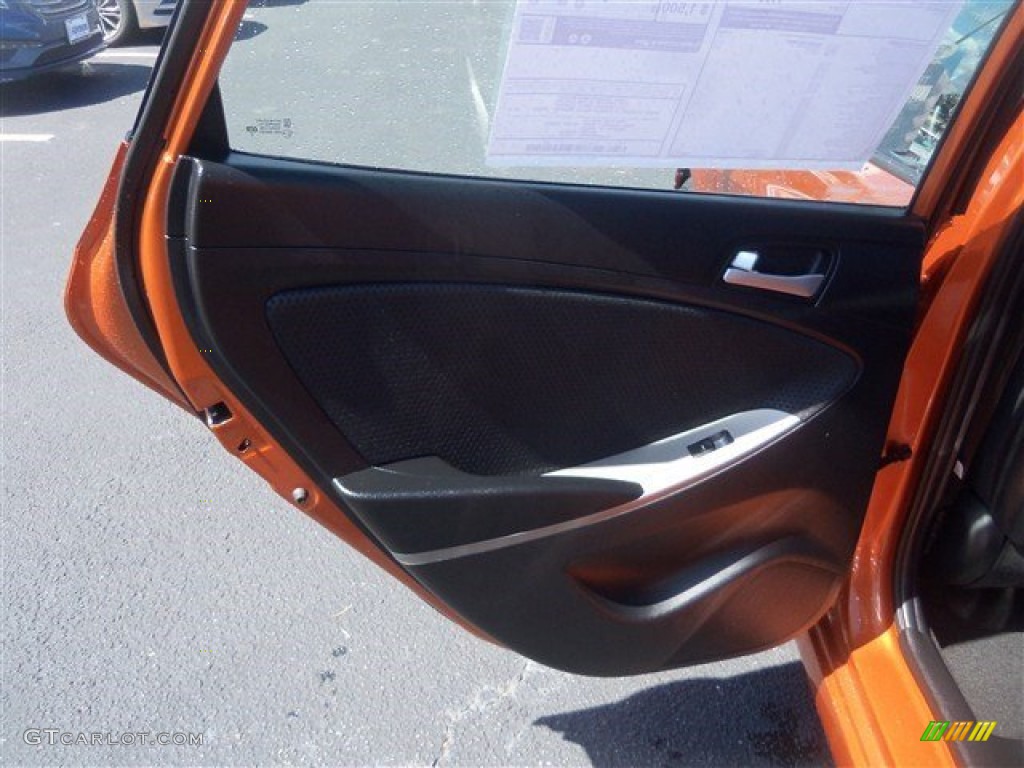 2016 Accent SE Hatchback - Vitamin C / Black photo #19