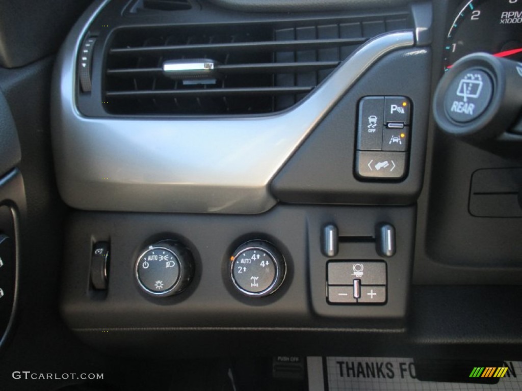2016 Chevrolet Suburban LT 4WD Controls Photo #107553486