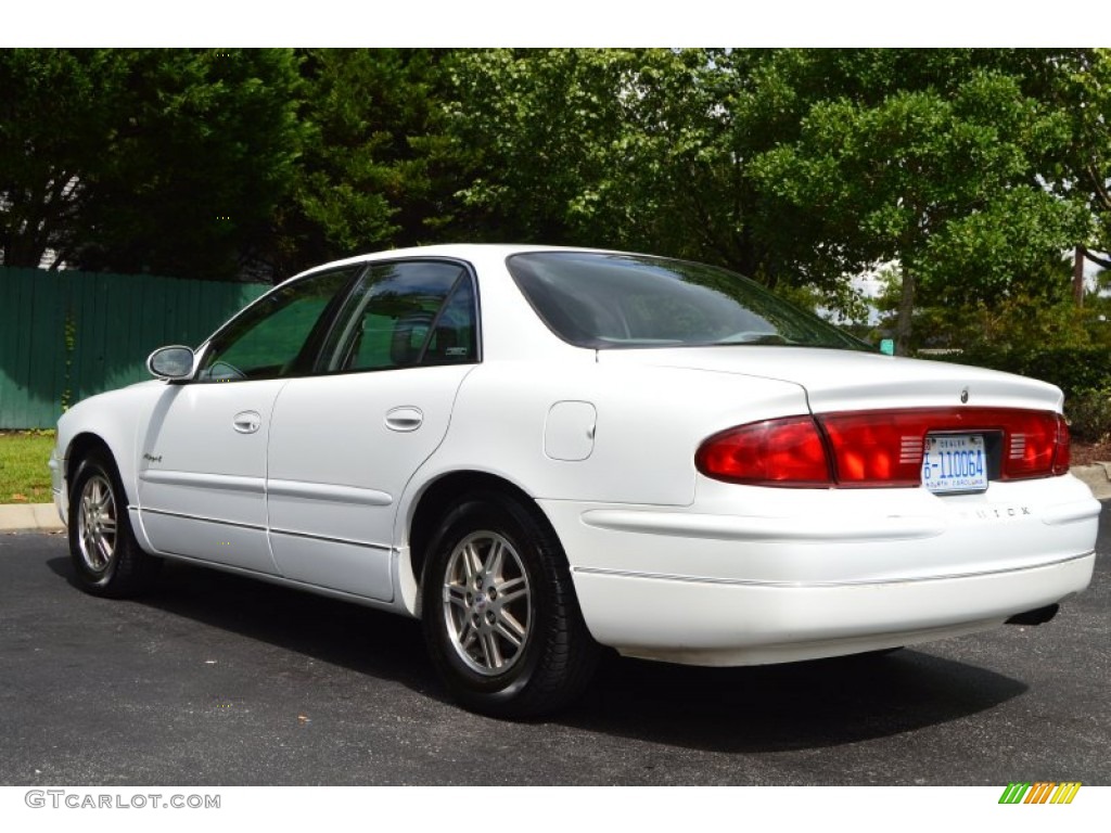 2000 Regal LS - Bright White / Medium Gray photo #18