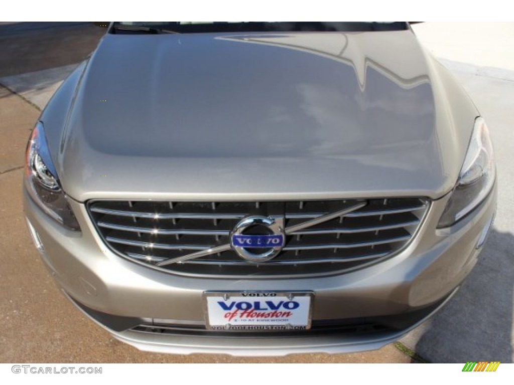 2016 XC60 T6 Drive-E - Seashell Metallic / Beige photo #2