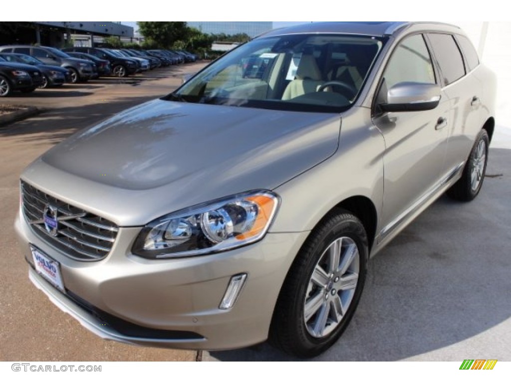 Seashell Metallic 2016 Volvo XC60 T6 Drive-E Exterior Photo #107556810