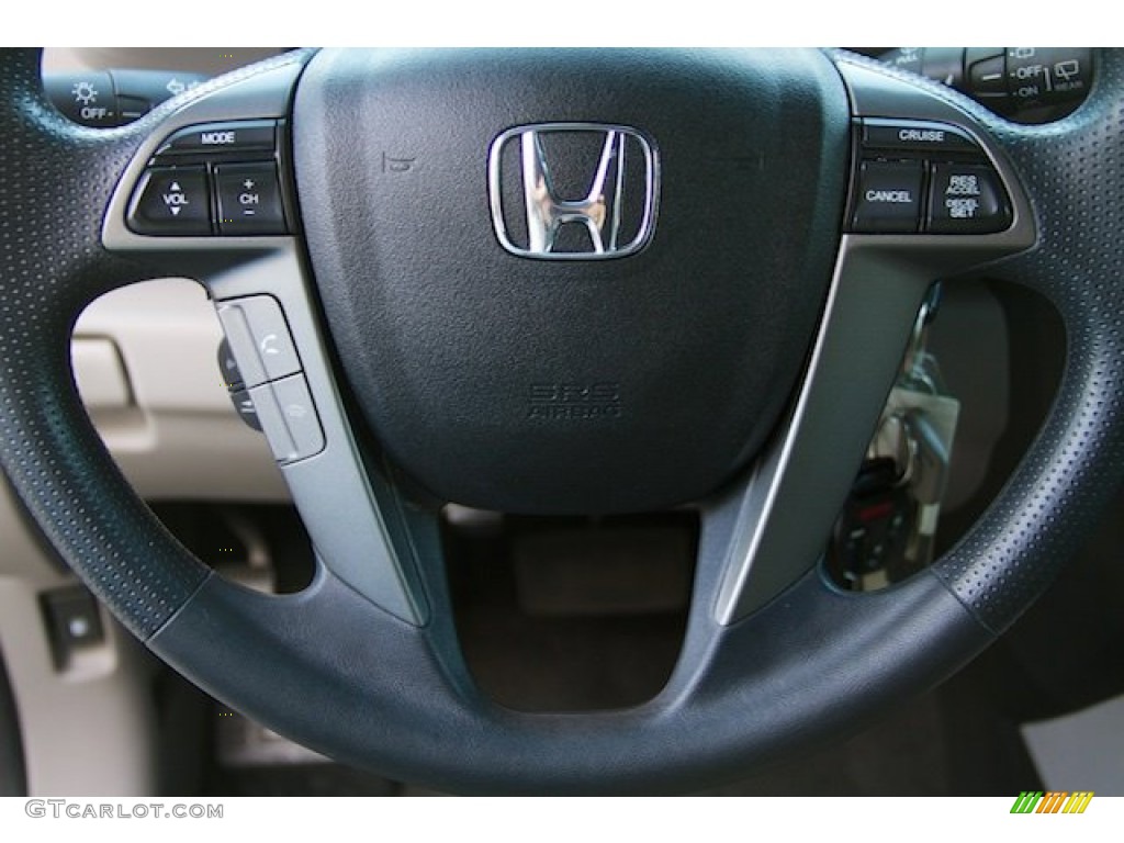 2013 Pilot LX - Crystal Black Pearl / Gray photo #13