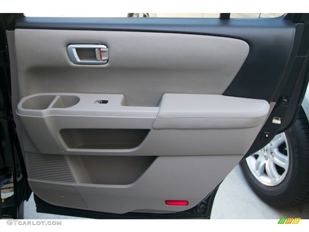 2013 Pilot LX - Crystal Black Pearl / Gray photo #28
