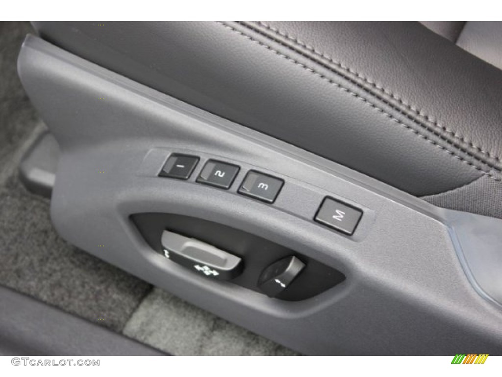 2016 XC60 T5 Drive-E - Magic Blue Metallic / Off-Black photo #12